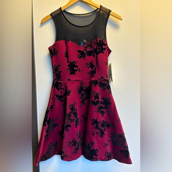 🎊 2 for $20🎊 Size small dress - Picture 1 of 4